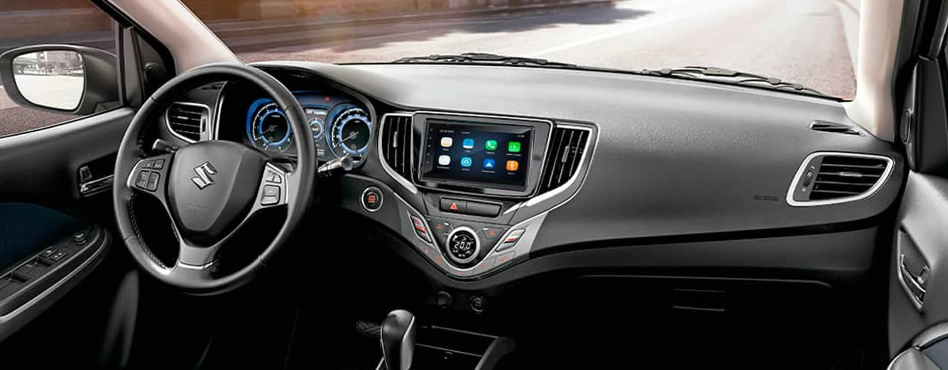 Interior Suzuki Baleno Cross